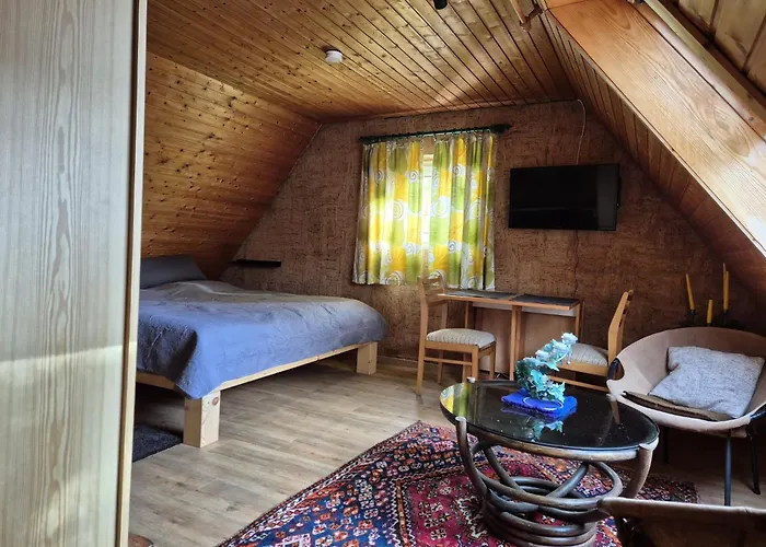 公寓 Spitzbodennest Am Wald 奥斯纳布吕克